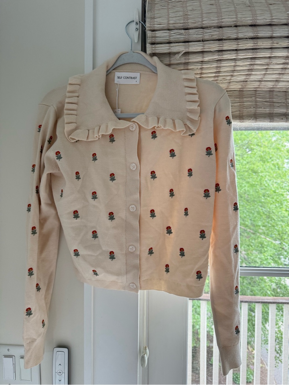Anthropolgie Self Contrast Cream Ruffle Collar Rose Cardigan